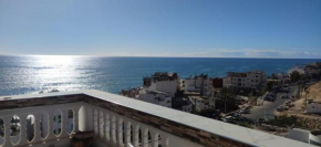 Cozy 1-Bedroom with Sea View Terrace